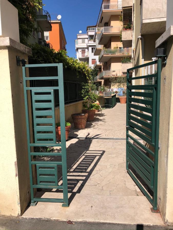 Apartmán Viaggio Da Bea Al Gianicolo Řím Exteriér fotografie